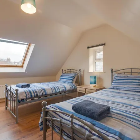 Дом отдыха 3 Bed In Oc-w724